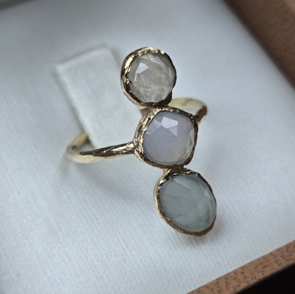 MISA 14k Gold Three Stone Ring - Picture 3 of 6